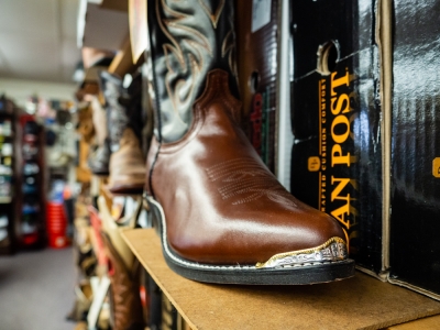 Hoffmann, Stables, Horse, Equine, Colt, Filly, Mare, Stallion, Bronco, Foal, Gelding, Mustang, Pony, Tack, Western, Wear, Cowboy, Boots, Jeans, Clothing, Outerwear, Grooming, Saddle, Stable, Deb, Gifts, Jewelry, cowboy hats, cowboy boots, riding boots, horse tack, breeding, artificial insemination, palomino, Arabian, brood mare, horse trainer, riding, stables, equine semen, frozen, foaling out, cameras, monitoring, 4-H, Fillmore County, MAHA Leader, Wrangler, Reinsman, Montana Silversmiths, Circle Y of Yoakum, Ariat, Dan Post Cowboy Certified Boots, Cinch, Authentic Laredo Western Boots, Ely Cattleman, Tony Lama Boots, Kakadu, Outback Trading Company, Cowboy Hardware, Horze Equestrian, Troxel, Panhandle, Breyer, Arctic Horse, M&amp;F Western Products, Weaver Leather, Corral, Breeches, Helmets and Protective Gear, Riding Gloves, Horse Show Clothing, Riding Apparel, English Riding, Equestrian Outfit, Outerwear, Men’s Western Wear, Rodeo Clothing, Kids Horse Clothing, Youth, Chaps, Saddles, Saddle Pads, Horse Boots, Horse Bits, Bridles, Halters, Leads, Stirrup Irons, Girths, Name, Horse Blankets, Turnouts, Stables sheets, Fly masks, brushes, Horse Care, Lessons, Horse Riding Lessons, Preston, Harmony, Lanesboro, Mabel, Canton, Spring Grove, Caledonia, Houston, La Crescent, Rochester, Chatfield, Fountain, Wykoff, Spring Valley, Ostrander, Le Roy, Historic Forestville, Horse Camping, Horse Trails, Horse Shoes, Fair, Shows, Blue Ribbon, Iowa, Wisconsin, La Crosse, Cresco, Fisks, arena, 