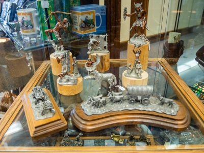 MSH_HoffmannMerchandise04